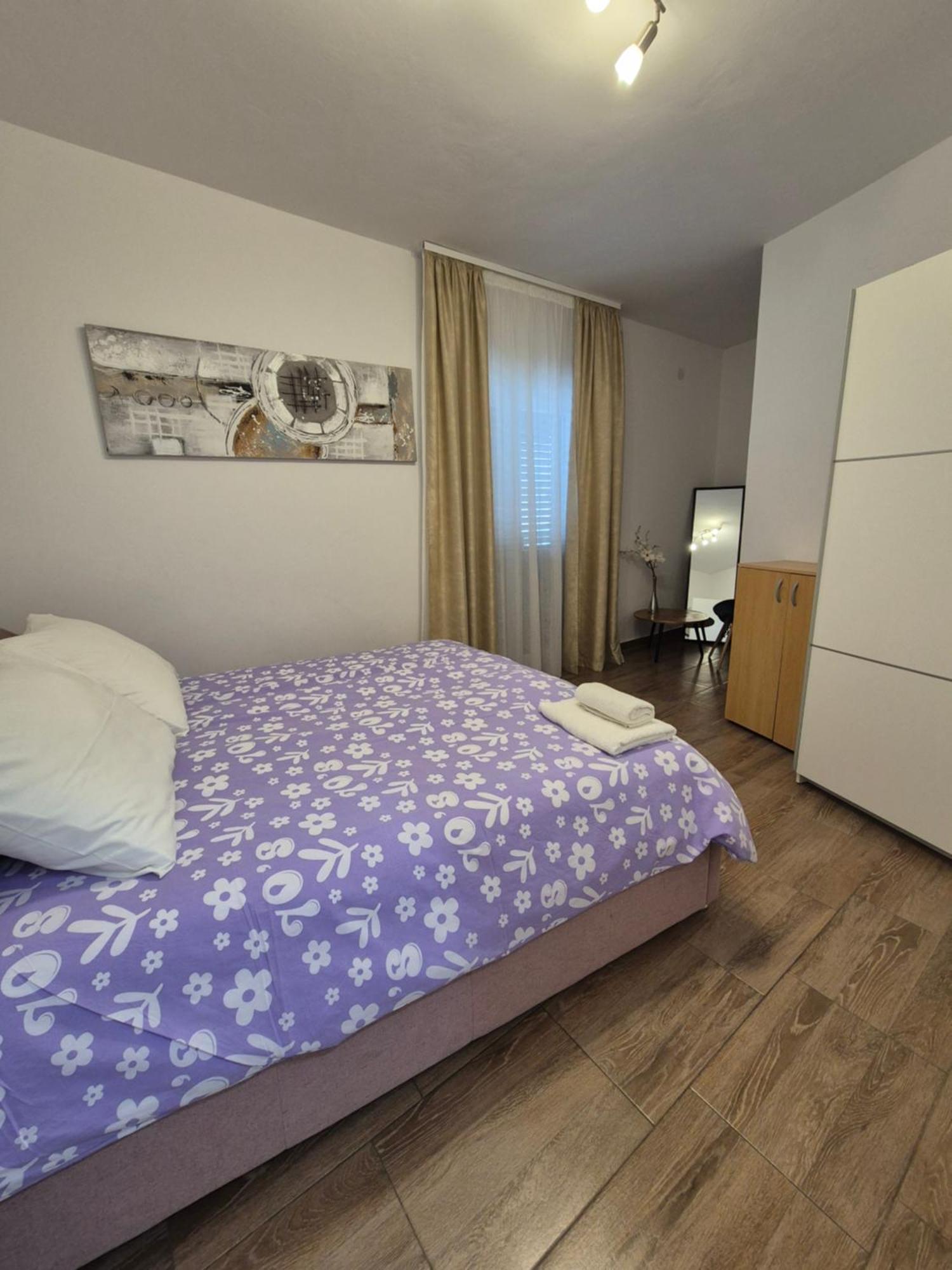 Apartman Smoljic 4+2 Primosten Bagian luar foto